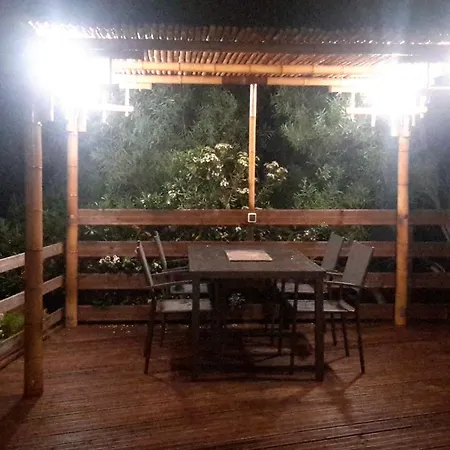 Beautiful Garden Floor With Sea View And Pool Apartament
